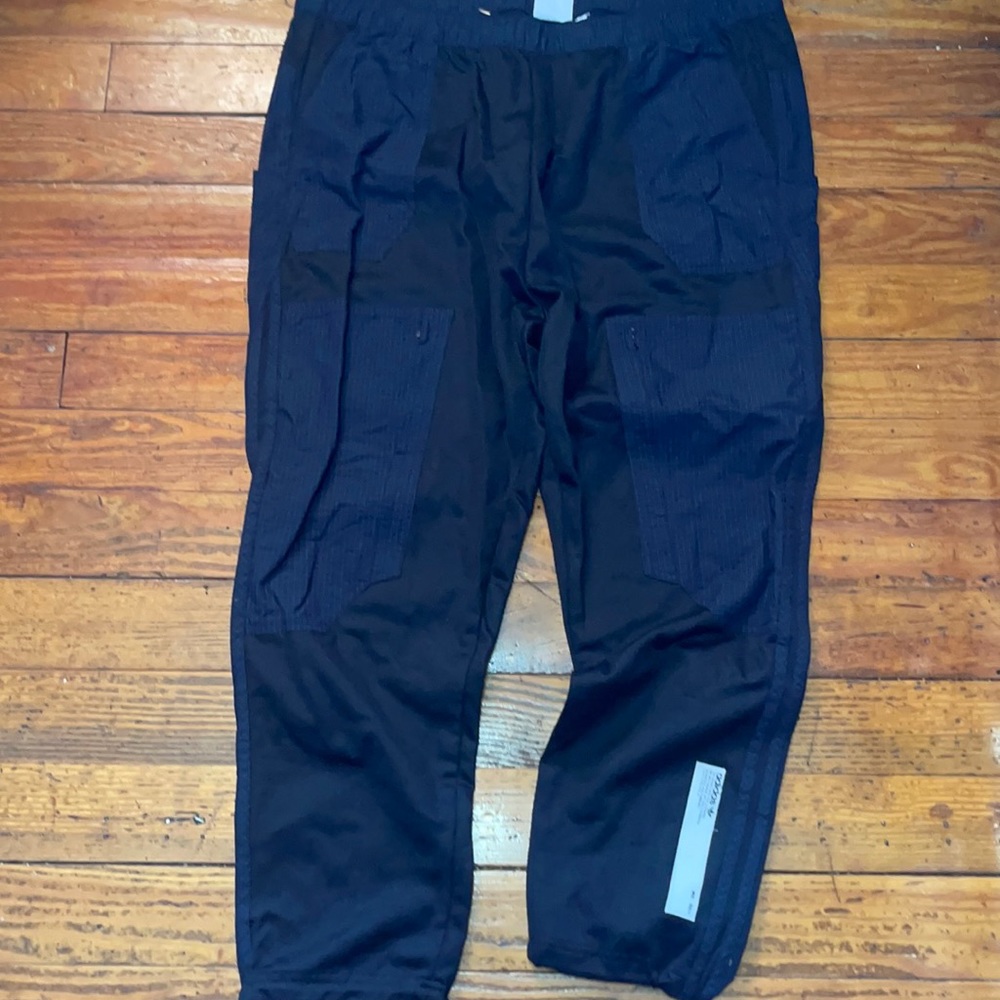 Adidas jogger men’s XL @D2